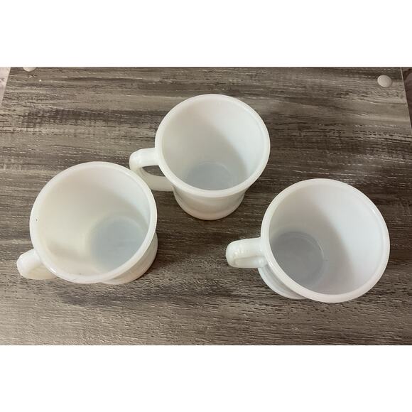 Lot of 3 Vintage Milk Glass Fire King Mugs Cups Anchor Hocking - Picture 2 of 6